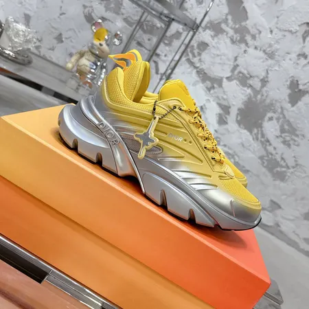 ディオール スニーカー