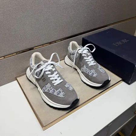 ディオール カジュアルシューズ