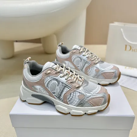 ディオール スニーカー