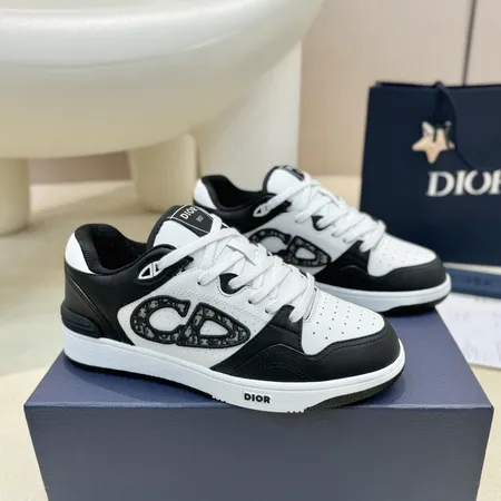 ディオール カジュアルシューズ