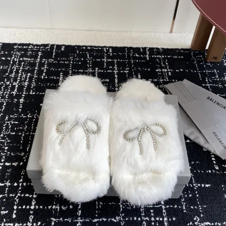 バレンシアガ スリッパ