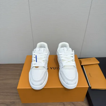 ルイヴィトン カジュアルシューズ