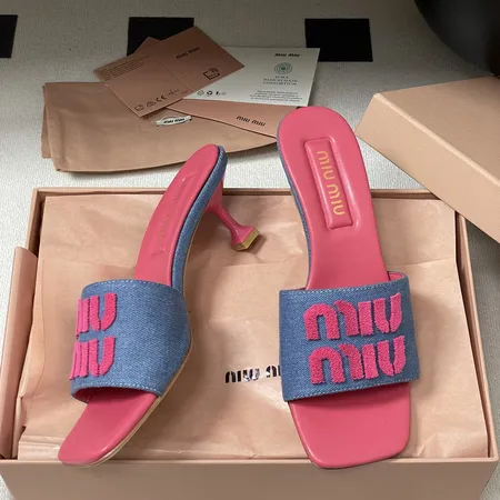 ミュウミュウ サンダル