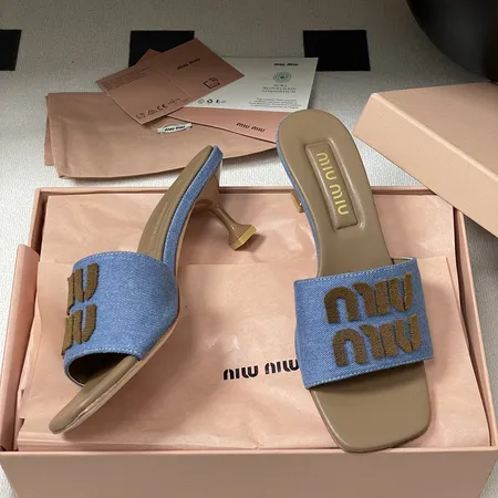 ミュウミュウ サンダル