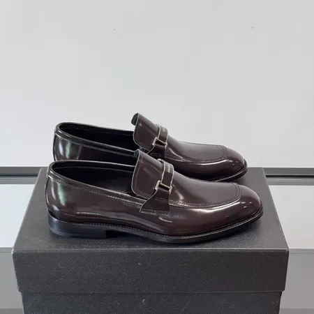 プラダ ビジネスシューズ