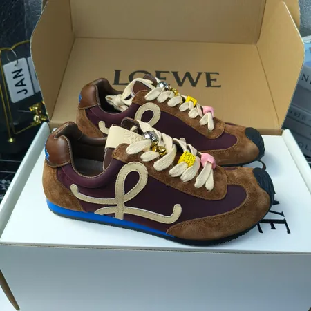 ロエベ スニーカー