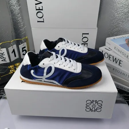 ロエベ スニーカー