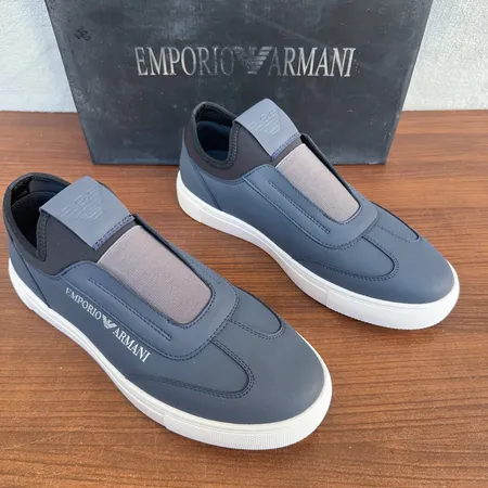 アルマーニ カジュアルシューズ
