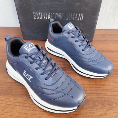 アルマーニ カジュアルシューズ