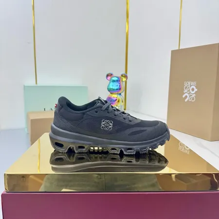 ロエベ スニーカー