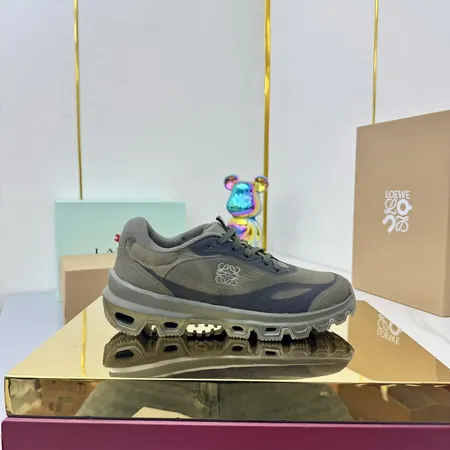 ロエベ スニーカー