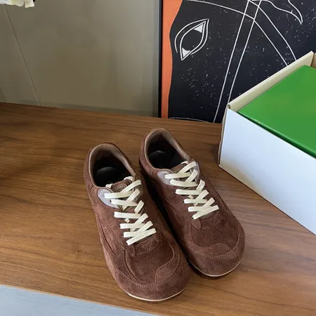 ボッテガ ヴェネタ カジュアルシューズ