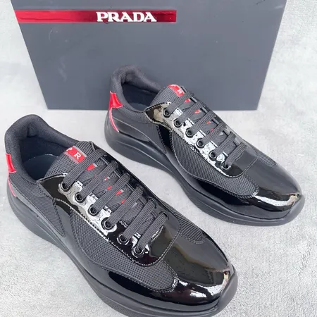 プラダ スニーカー