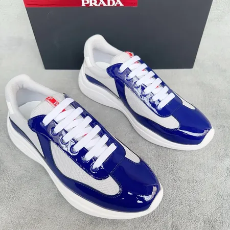 プラダ スニーカー