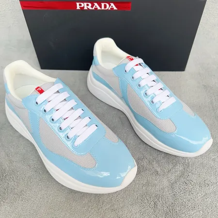 プラダ スニーカー