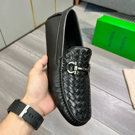 ボッテガ ヴェネタ カジュアルシューズ