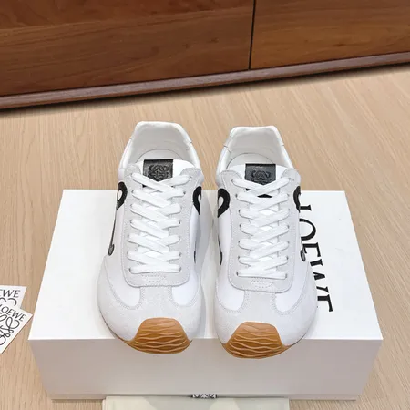 ロエベ スニーカー