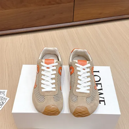 ロエベ スニーカー