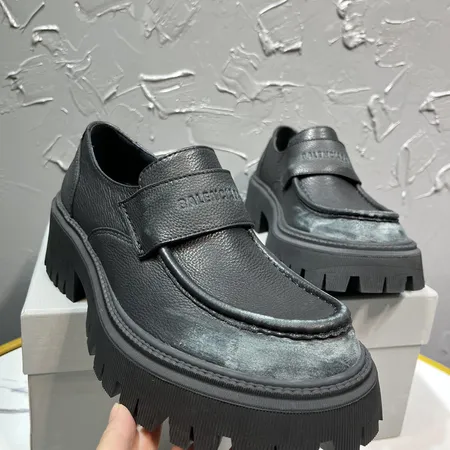 バレンシアガ ビジネスシューズ