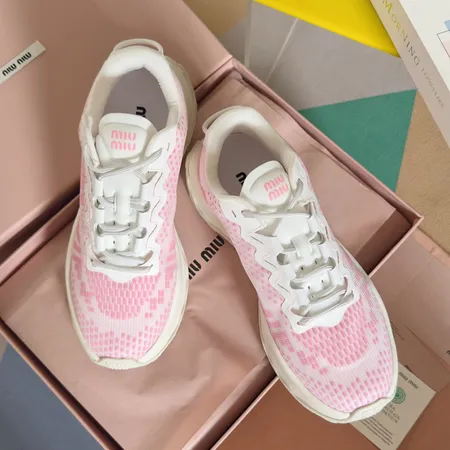 ミュウミュウ スニーカー