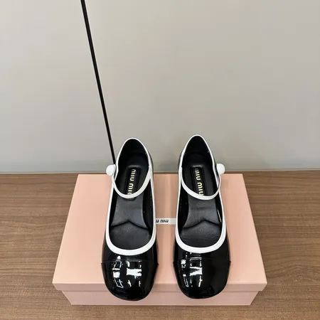 ミュウミュウ サンダル