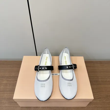 ミュウミュウ サンダル