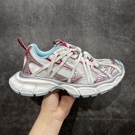 バレンシアガ スニーカー