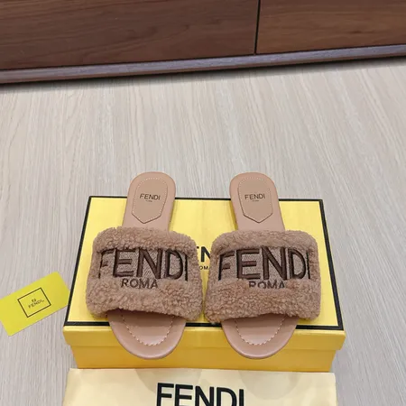 フェンディ スリッパ