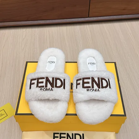 フェンディ スリッパ