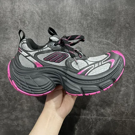 バレンシアガ スニーカー