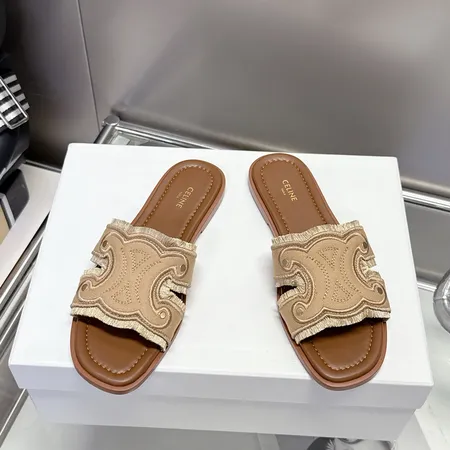 セリーヌ スリッパ