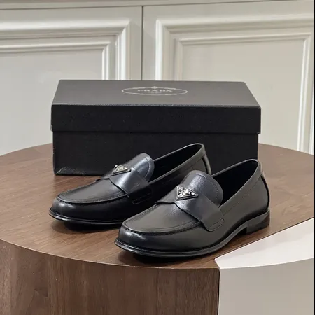 プラダ ビジネスシューズ