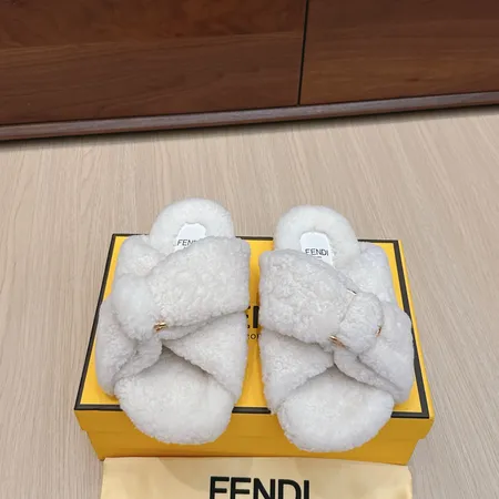 フェンディ スリッパ