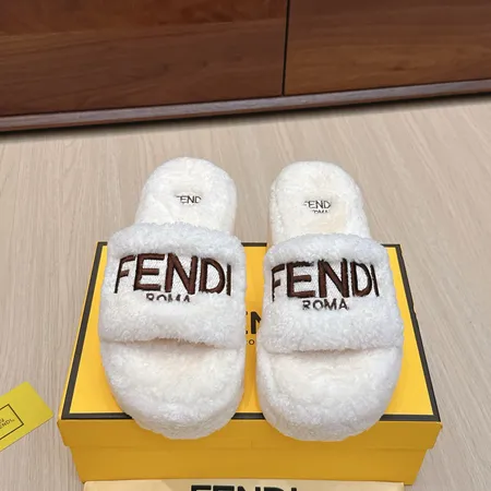 フェンディ スリッパ