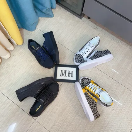 アルマーニ カジュアルシューズ