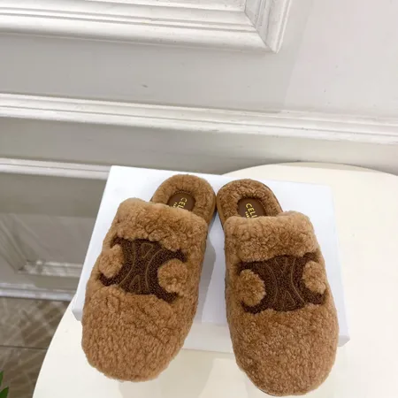 セリーヌ スリッパ