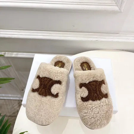 セリーヌ スリッパ