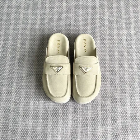 プラダ スリッパ