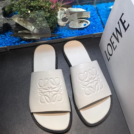 ロエベ スリッパ