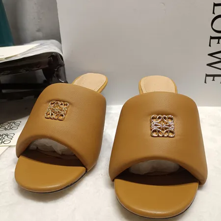 ロエベ スリッパ