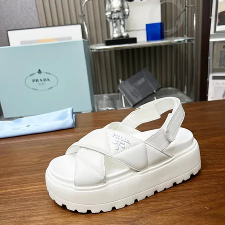 プラダ サンダル