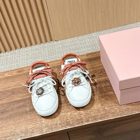 ミュウミュウ カジュアルシューズ