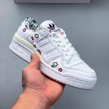 アディダス カジュアルシューズ