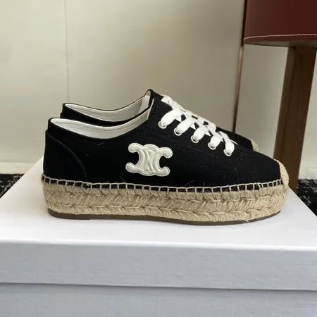 セリーヌ カジュアルシューズ