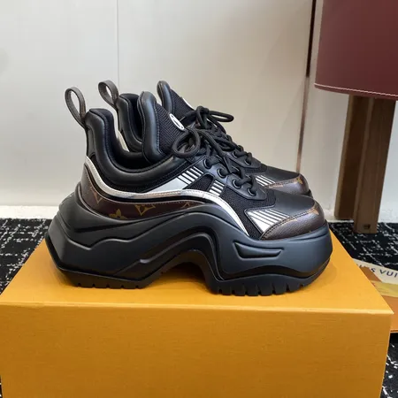 ルイヴィトン スニーカー