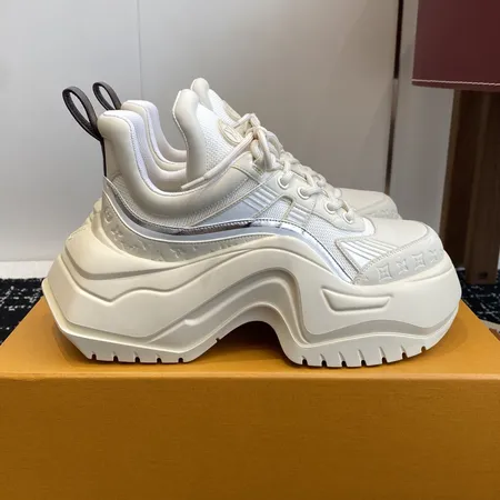 ルイヴィトン スニーカー