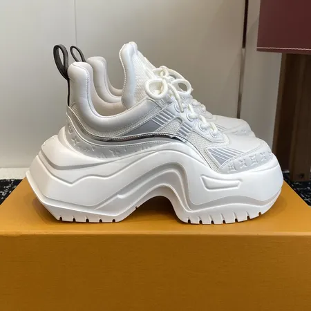 ルイヴィトン スニーカー