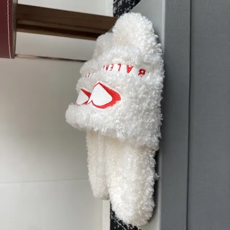 バレンシアガ スリッパ