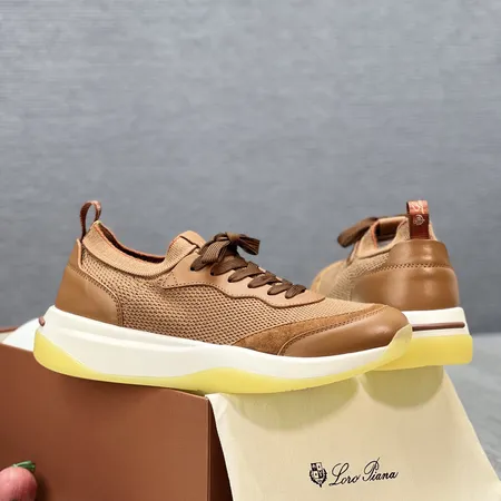 フェラガモ カジュアルシューズ