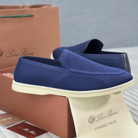 フェラガモ カジュアルシューズ